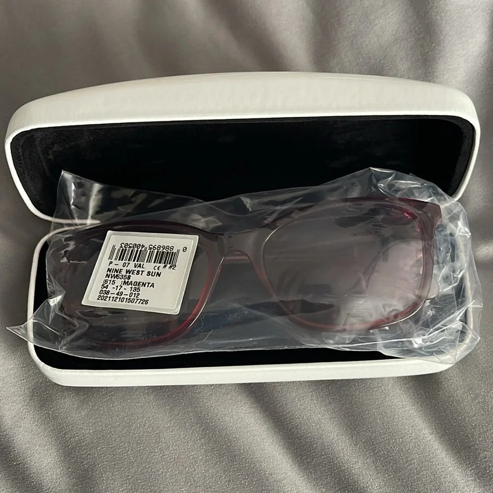 Sunglasses - Picture 3 of 3